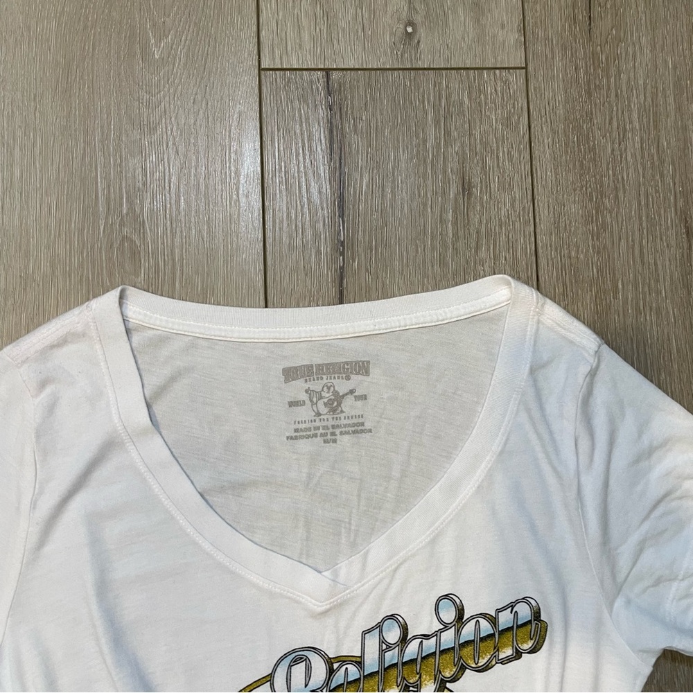 True Religion Women's White Buddha‎ Guitar V-Neck Graphic Tee Shirt Y2K Medium - Picture 4 of 7